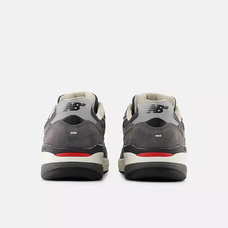 New Balance Numeric 933 Andrew Reynolds – Gris
